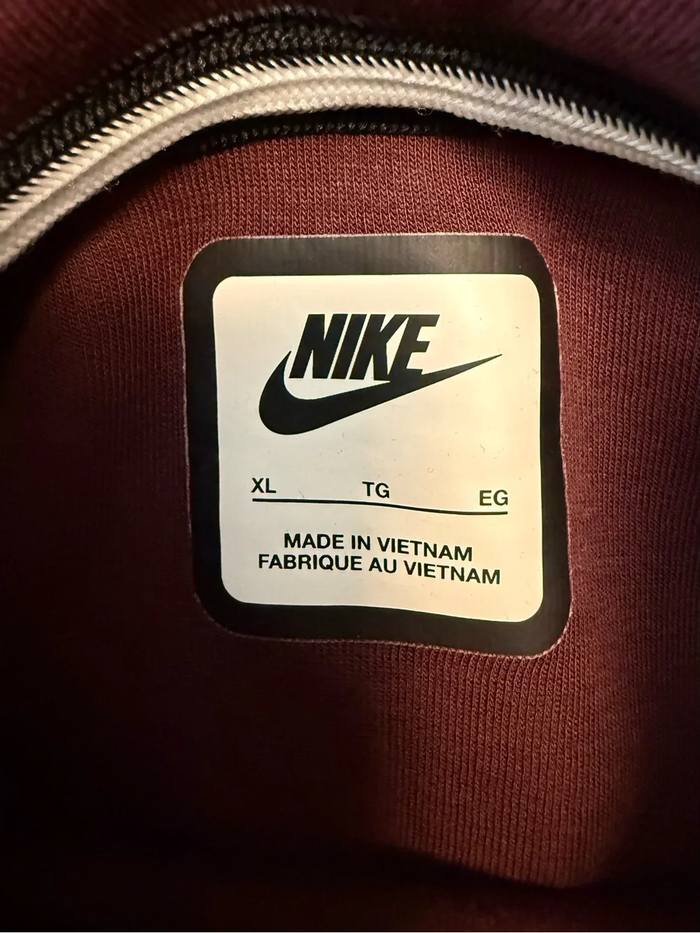 Nike tech Fleece Maroon Crewneck Sweatshirt with Classic Logo